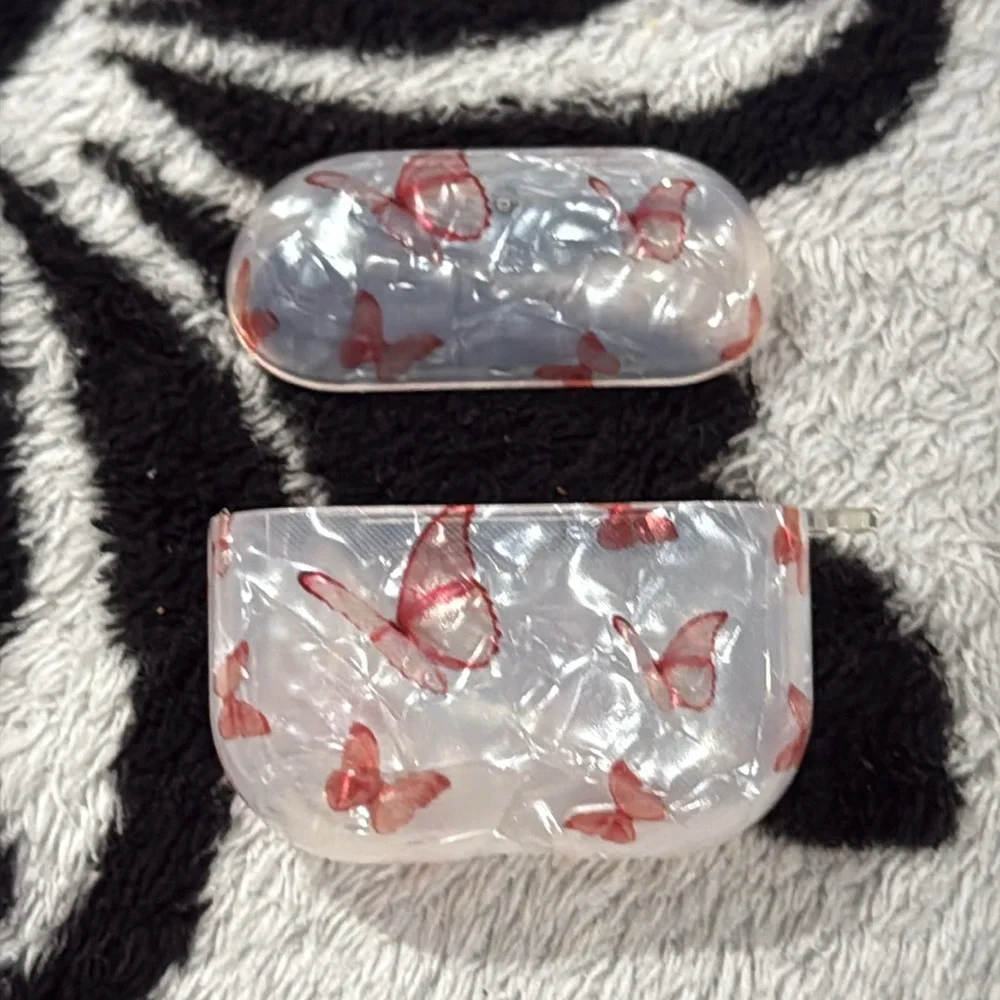 Gen 3 AirPods Case Cover with Pink Butterfly designs and Detachable Charm! New!